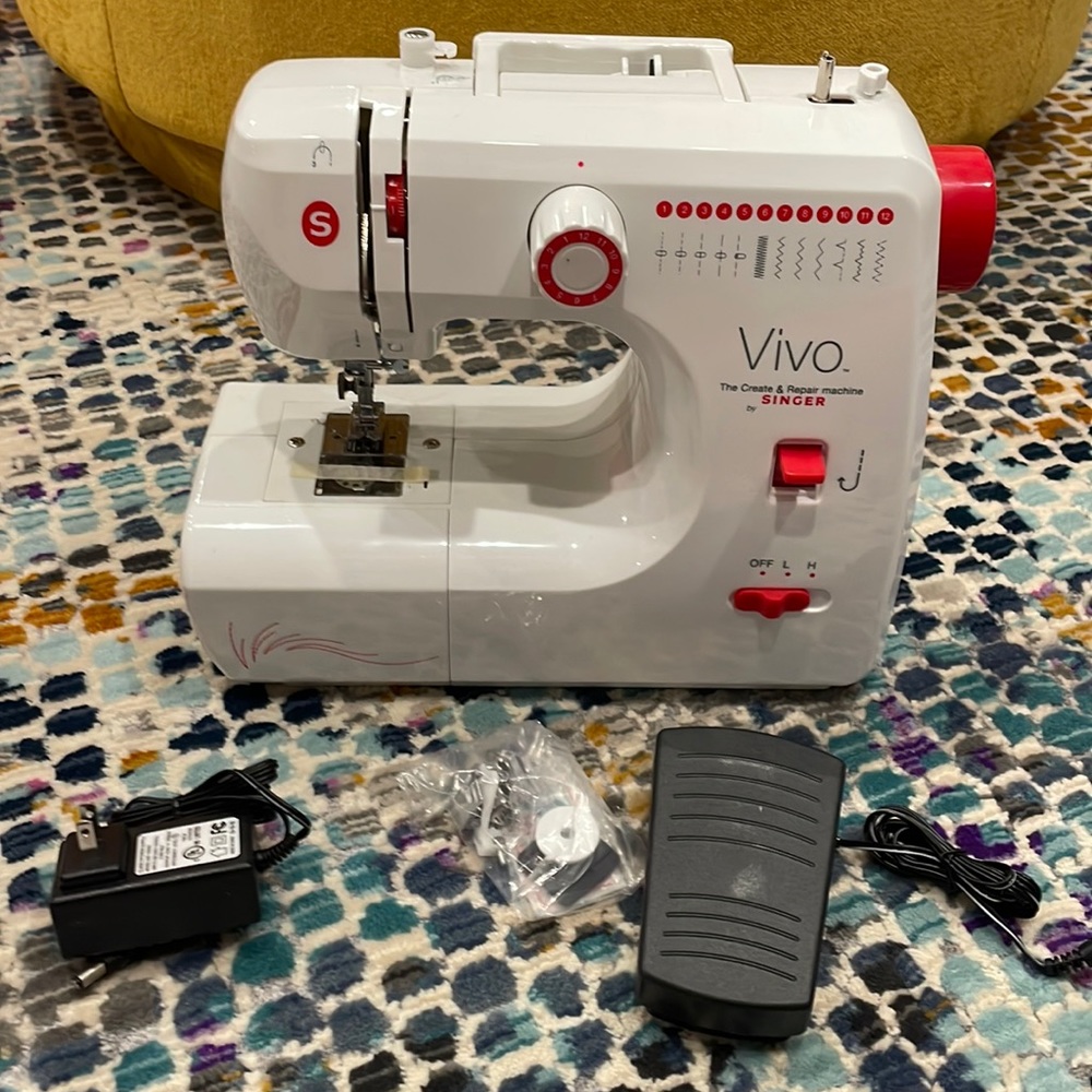 NWT Vivo sewing machine